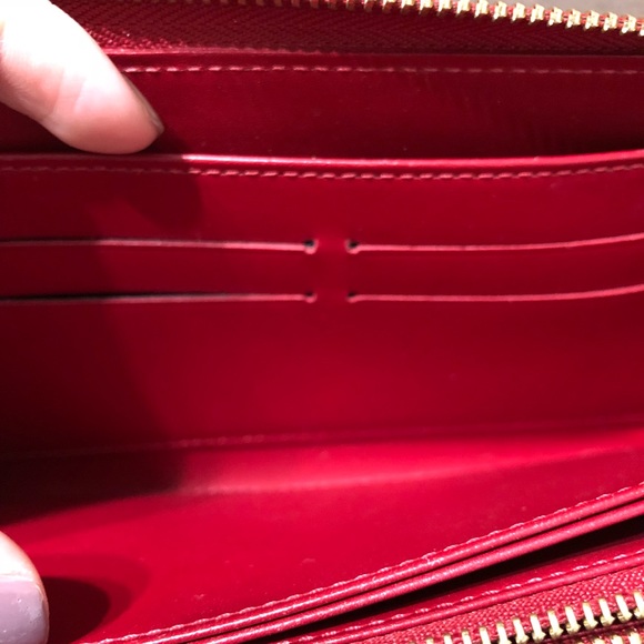 Authentic Louis Vuitton Zippy Wallet - Picture 7 of 8